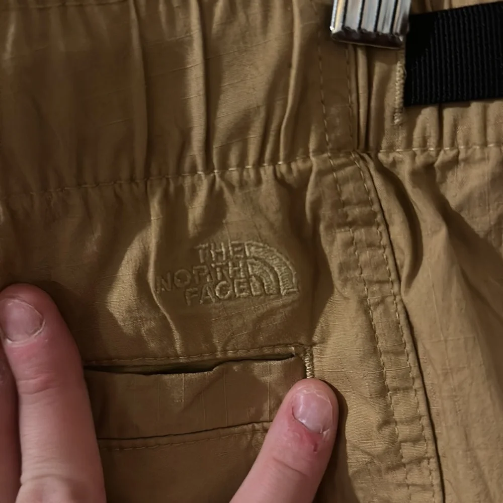 The North Face Men’s Ripstop Easy Cargo Shorts: TAN: NWT: SZ XL